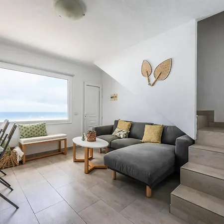 Sweet La Ola Apartment