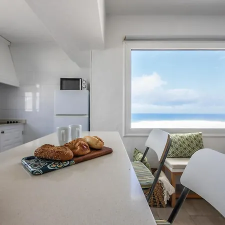 Sweet La Ola Apartment *
